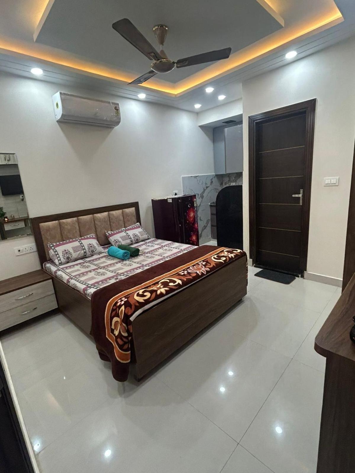 Apartment The Hideaway In South Delhi