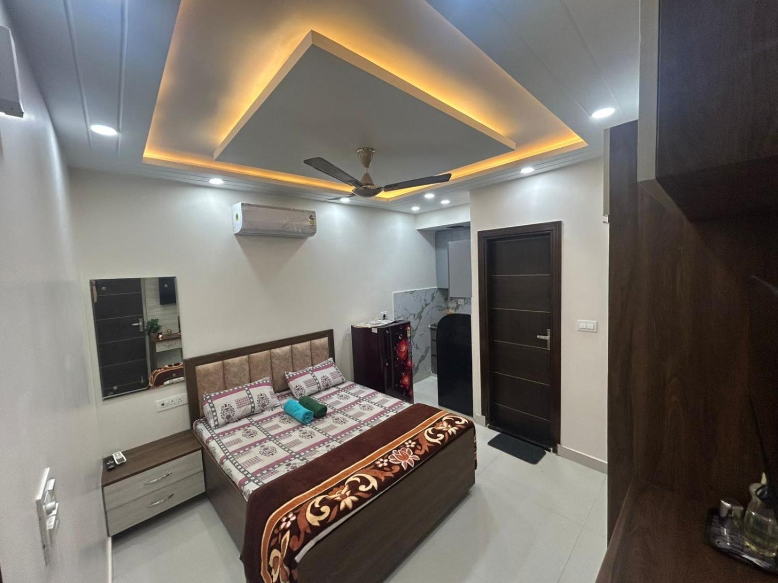 Apartment The Hideaway In South Delhi *