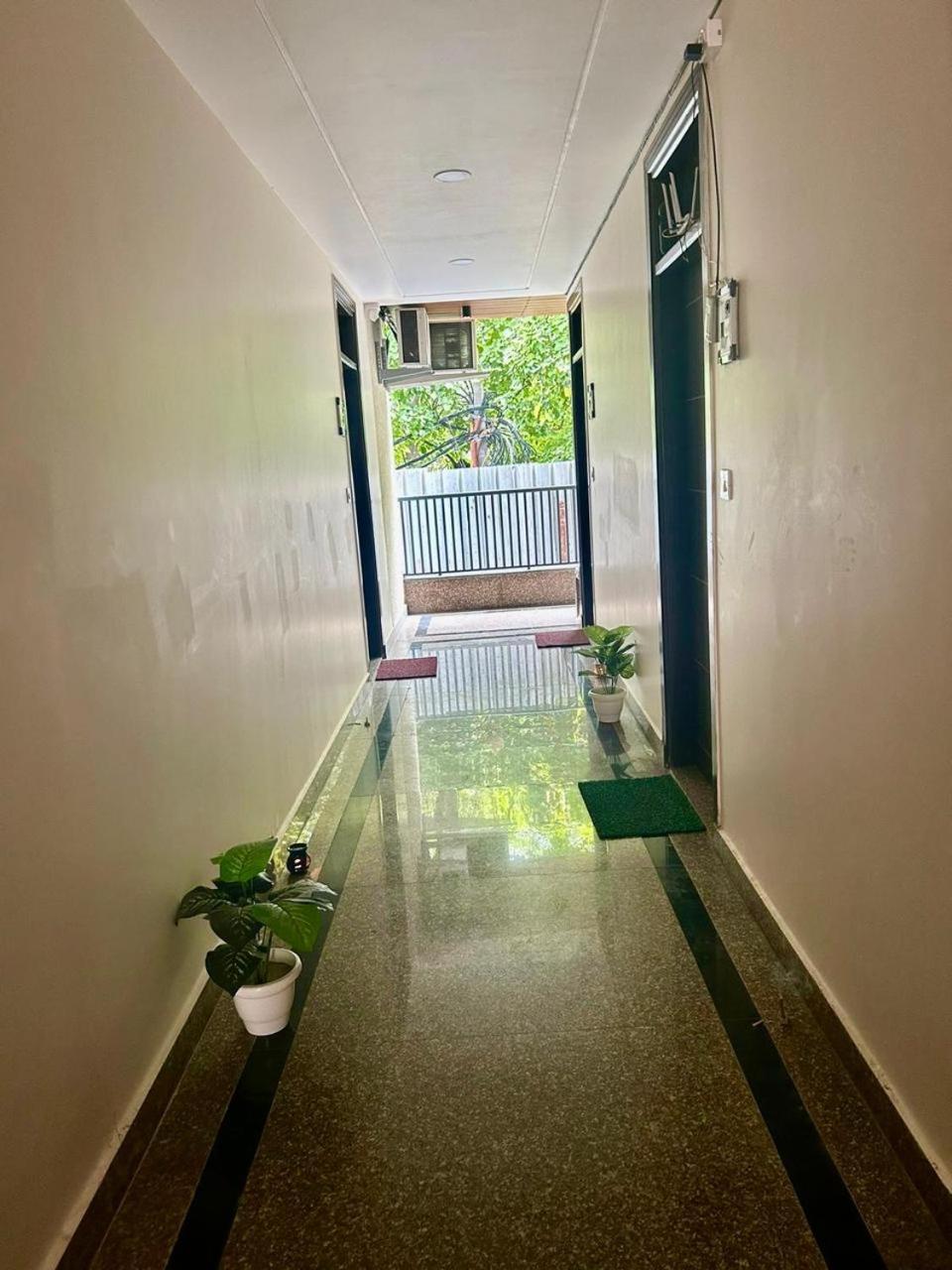 Apartment The Hideaway In South Delhi *